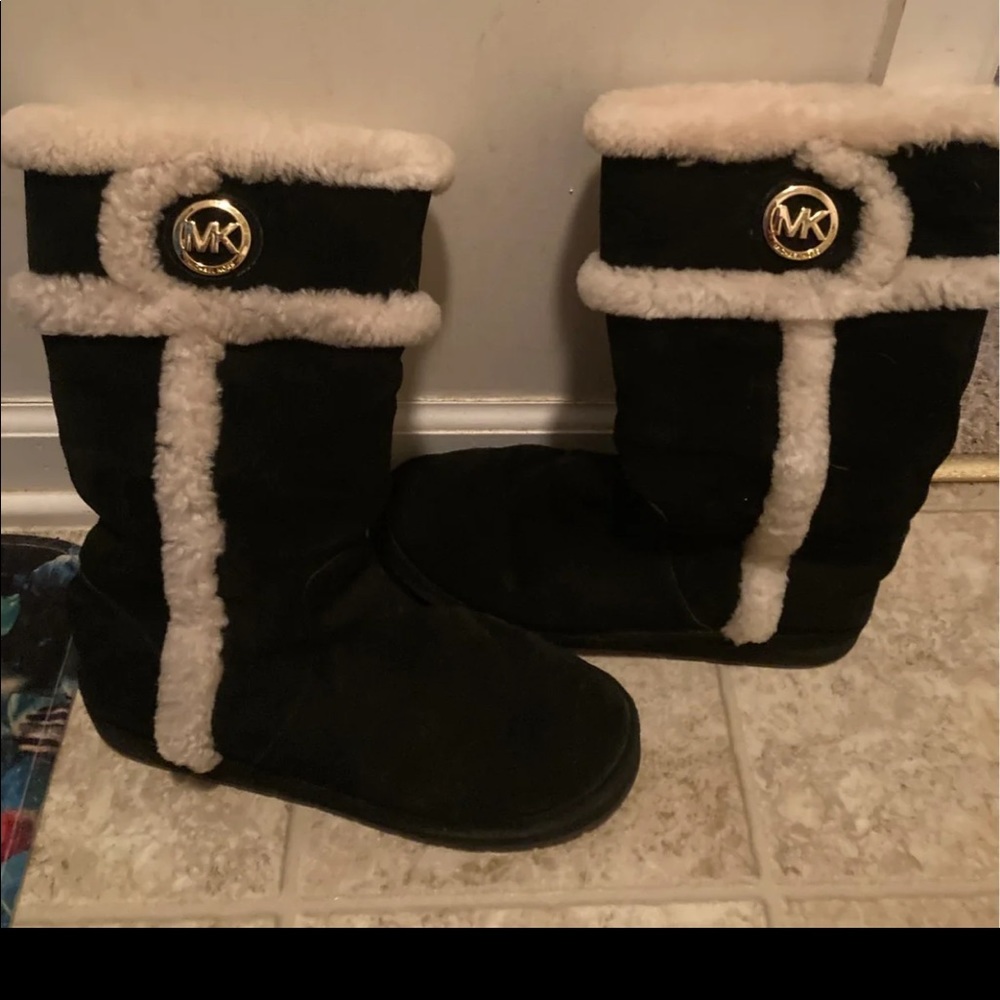 Michael Kors Women's Black and Cream Boots